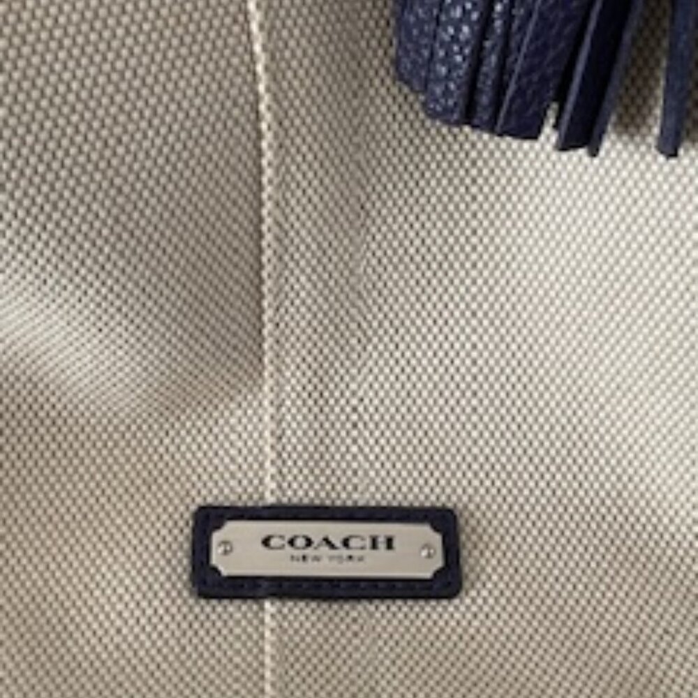 Coach F28911 Avery Canvas/leather Hobo - Picture 16 of 16
